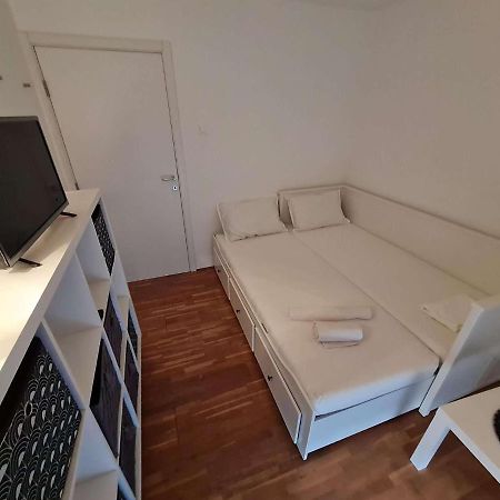 Apartmani Lovre I Zara ภายนอก รูปภาพ