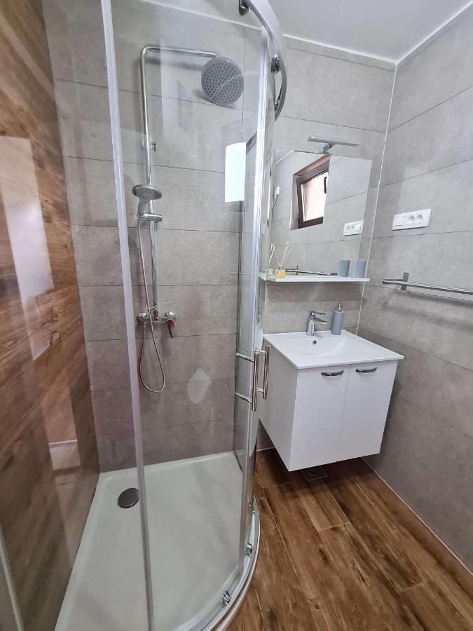 Apartmani Lovre I Zara ภายนอก รูปภาพ