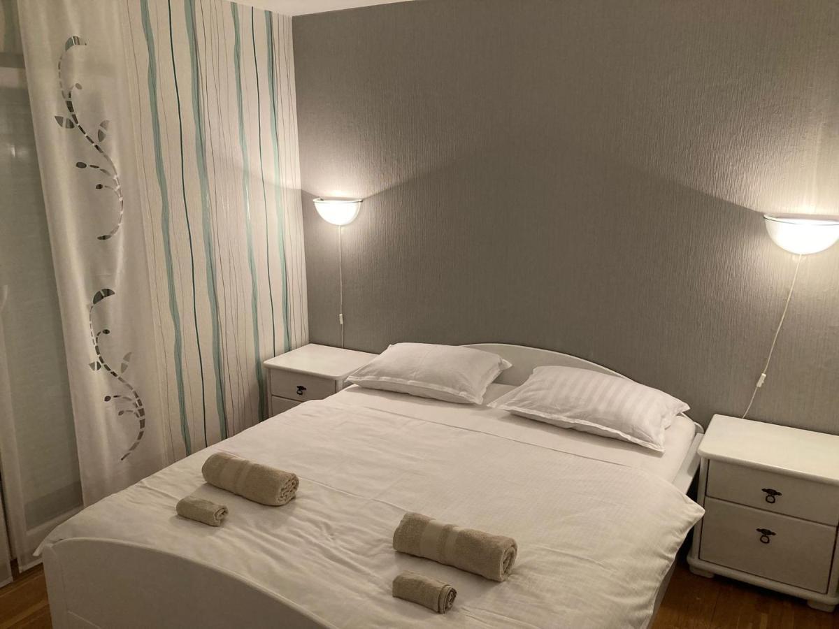 Apartmani Lovre I Zara ภายนอก รูปภาพ